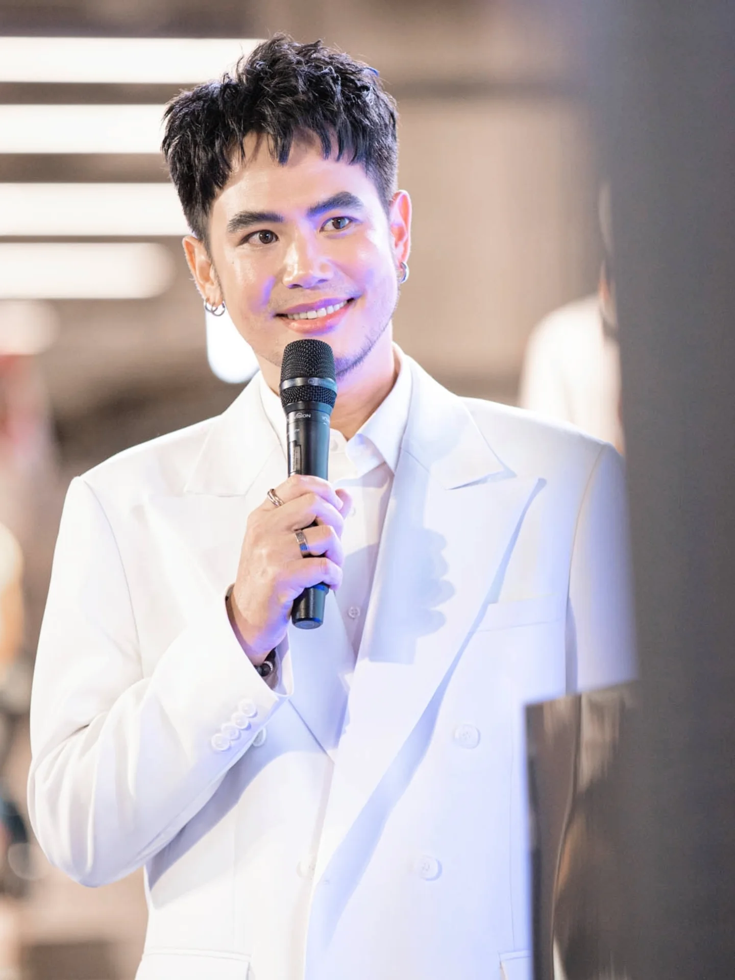 อ๋อง - เขมรัชต์ สุนทรนนท์