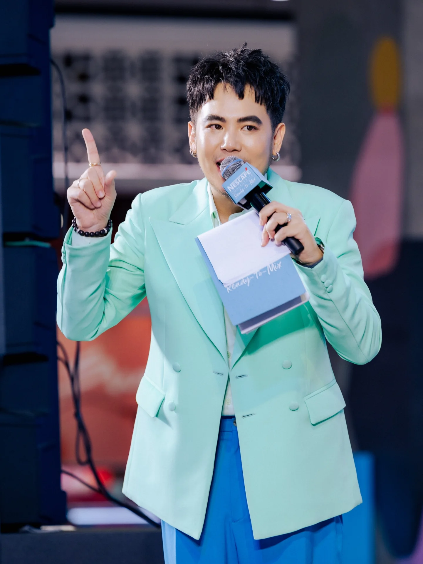 อ๋อง - เขมรัชต์ สุนทรนนท์