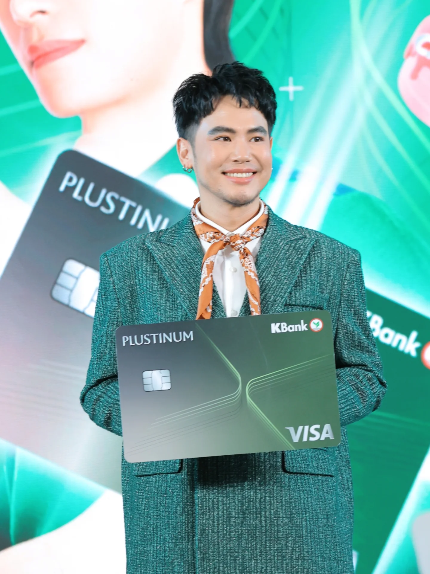 อ๋อง - เขมรัชต์ สุนทรนนท์