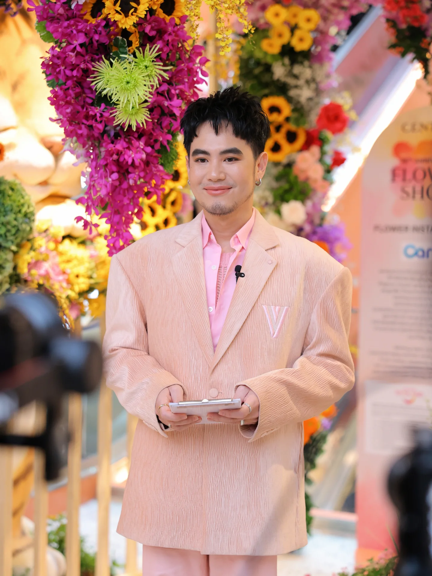 อ๋อง - เขมรัชต์ สุนทรนนท์