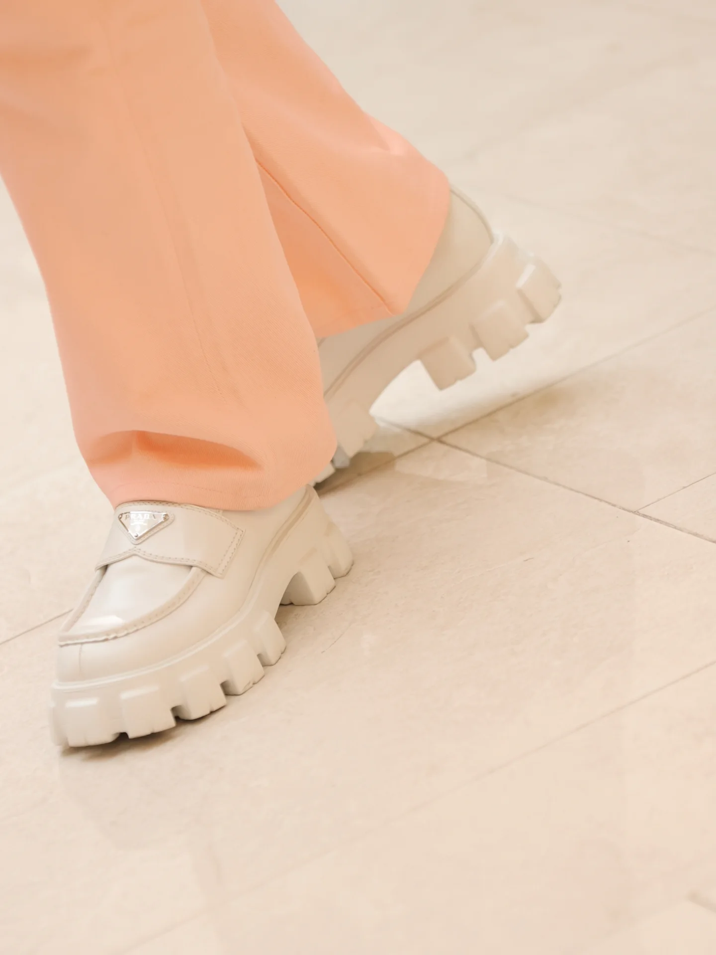 อ๋อง - เขมรัชต์ สุนทรนนท์