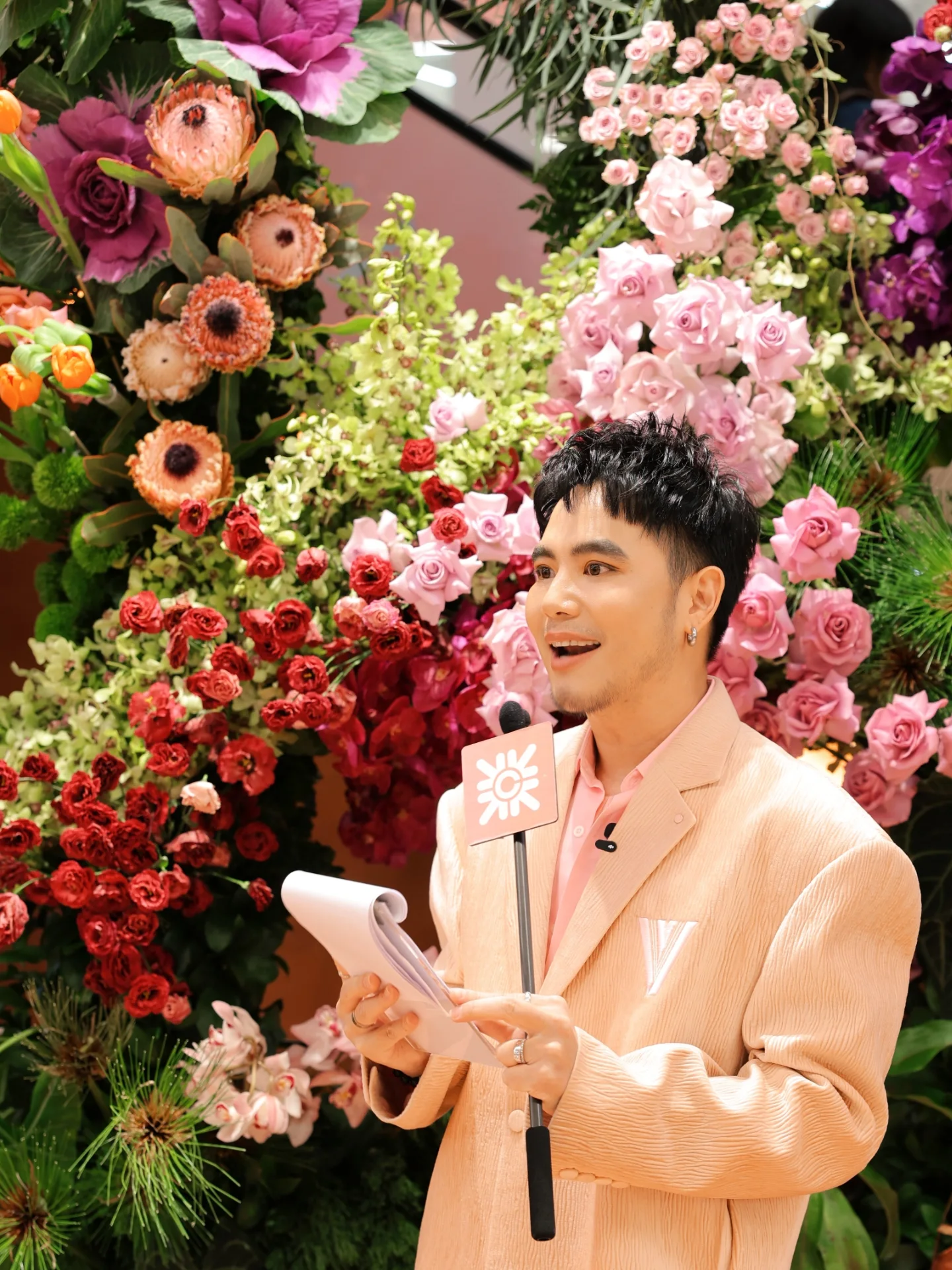 อ๋อง - เขมรัชต์ สุนทรนนท์