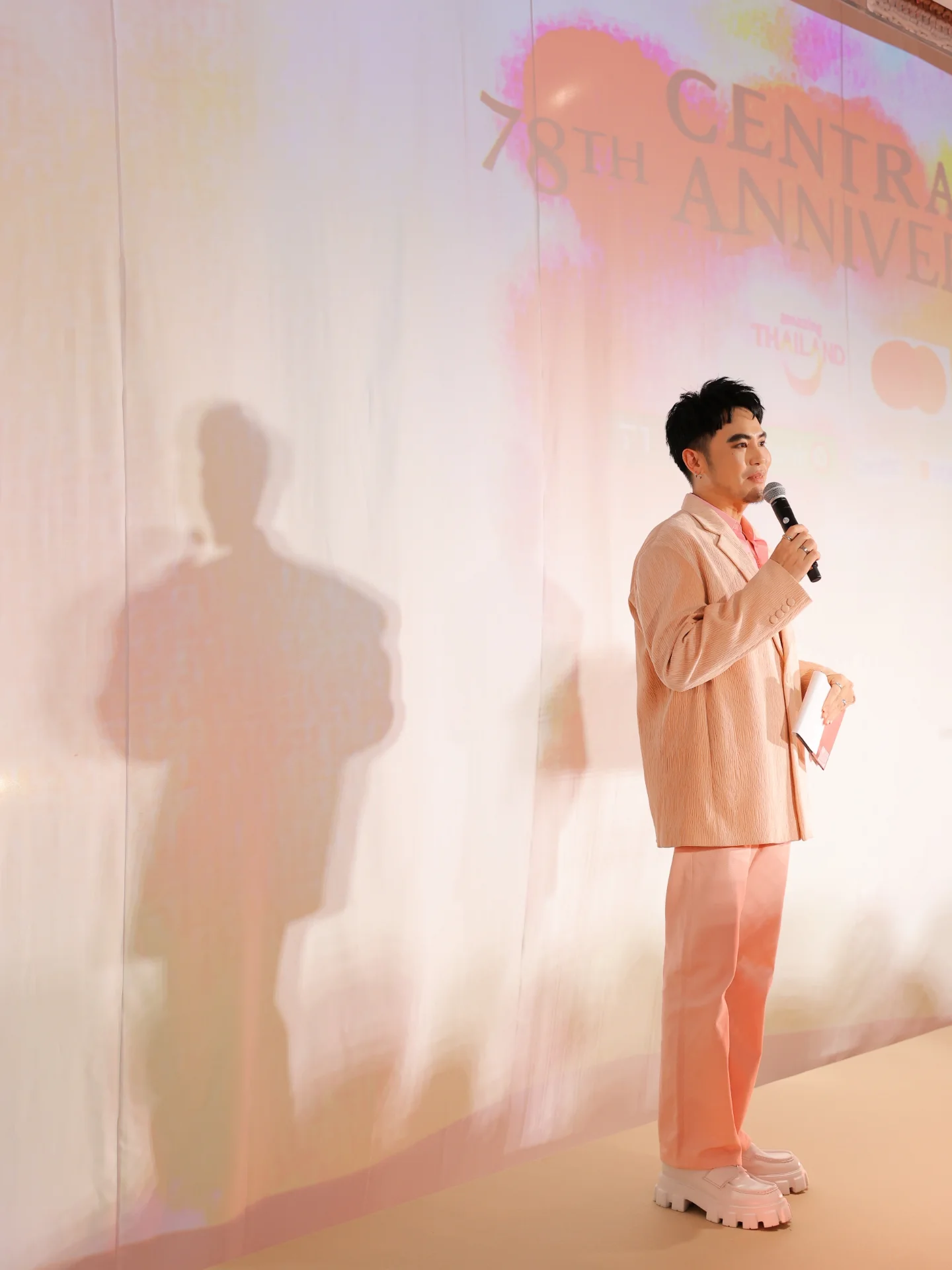 อ๋อง - เขมรัชต์ สุนทรนนท์