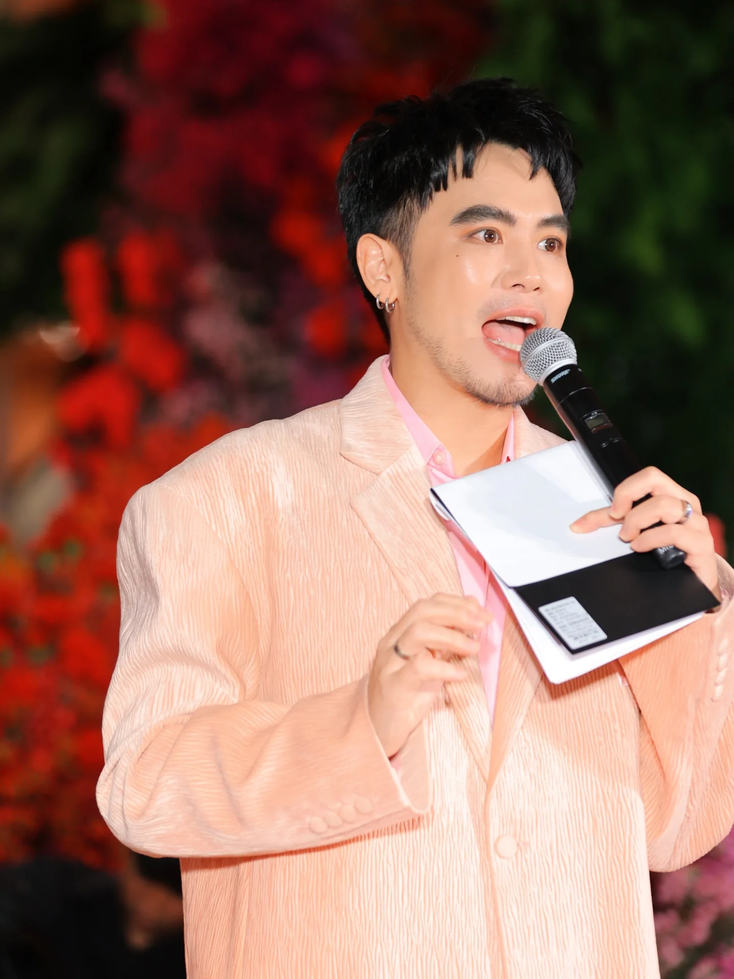 อ๋อง - เขมรัชต์ สุนทรนนท์