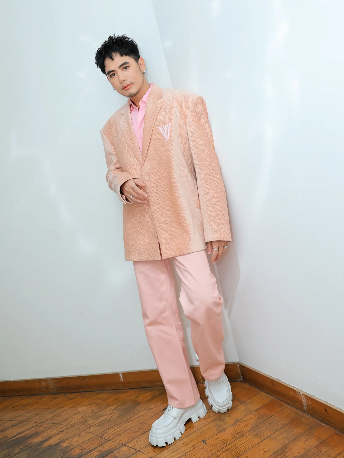 อ๋อง - เขมรัชต์ สุนทรนนท์