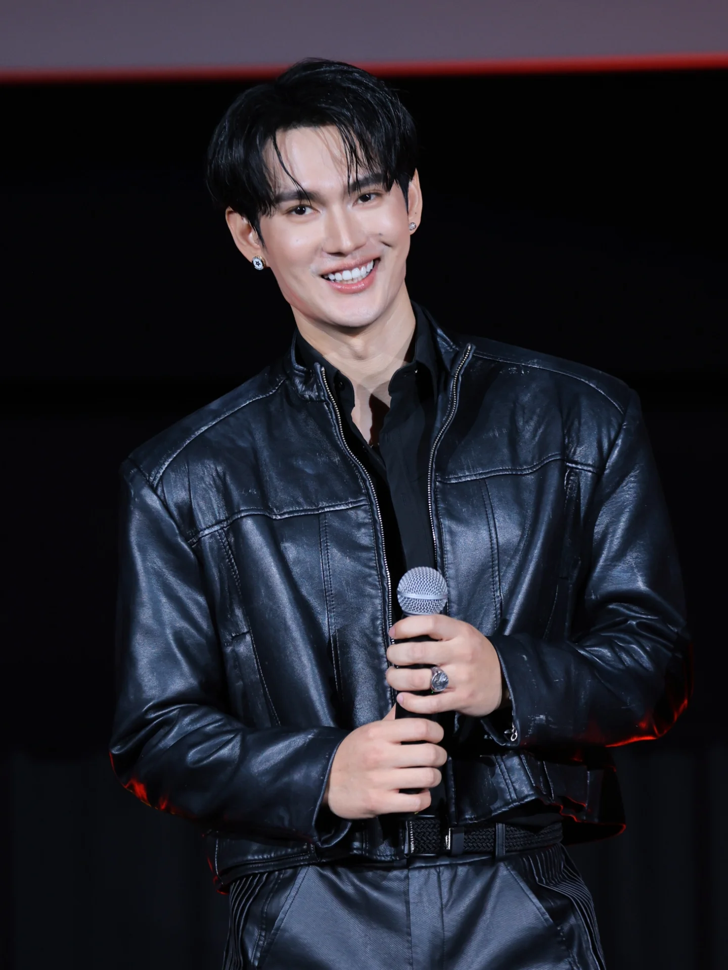 อ๋อง - เขมรัชต์ สุนทรนนท์