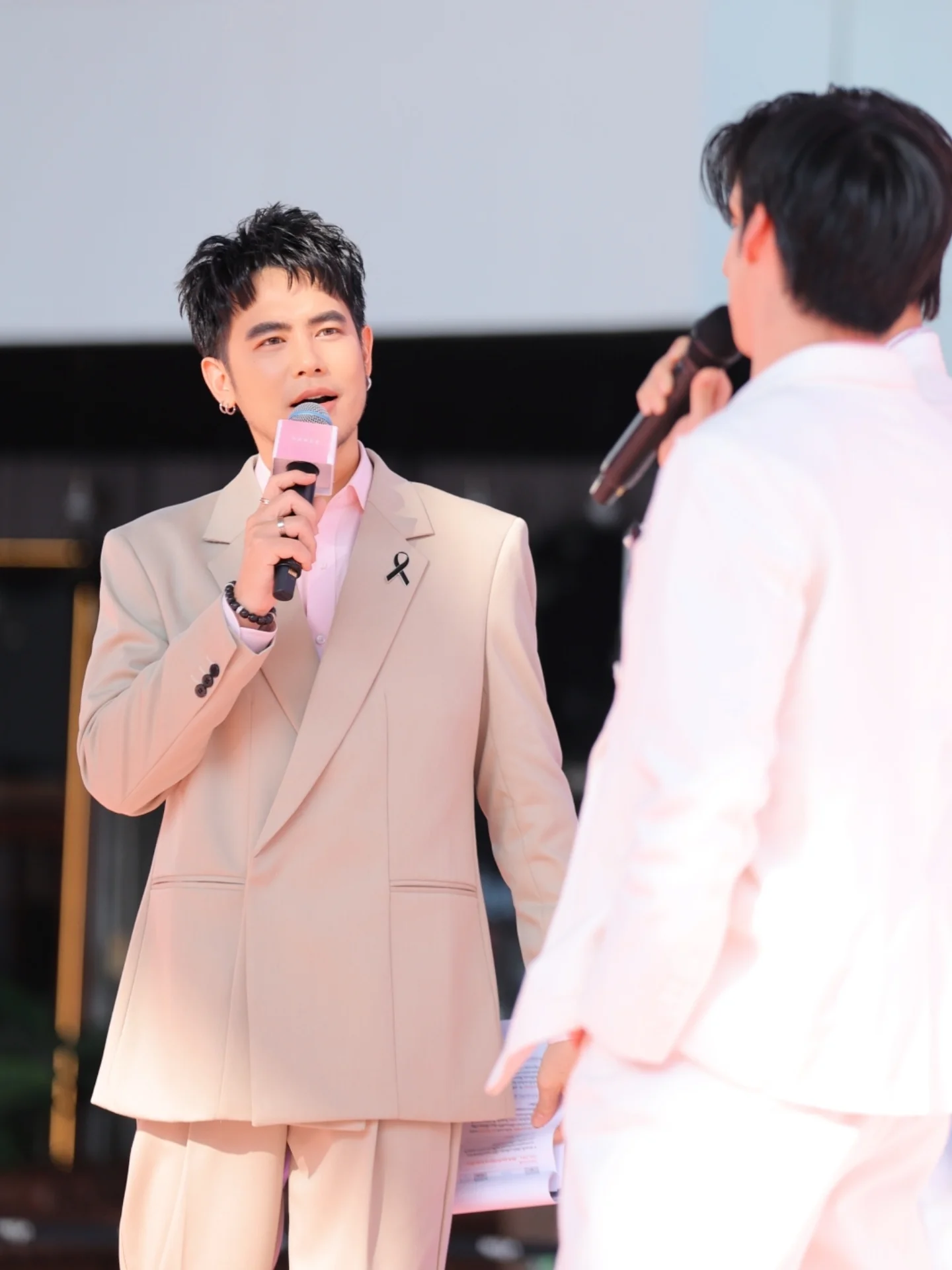 อ๋อง - เขมรัชต์ สุนทรนนท์