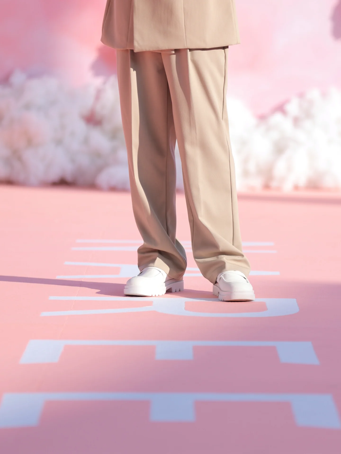 อ๋อง - เขมรัชต์ สุนทรนนท์