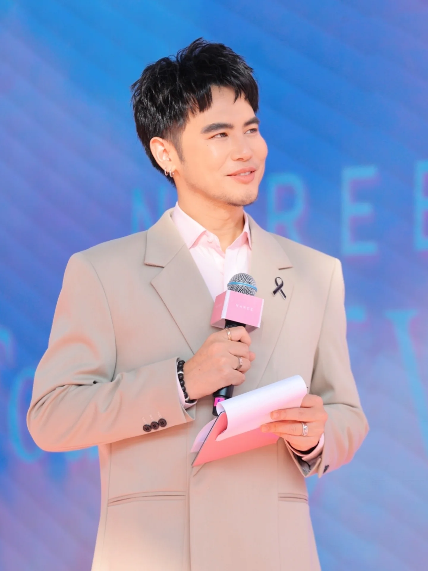 อ๋อง - เขมรัชต์ สุนทรนนท์