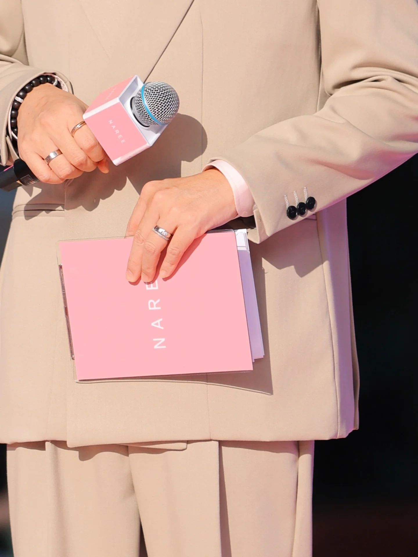 อ๋อง - เขมรัชต์ สุนทรนนท์