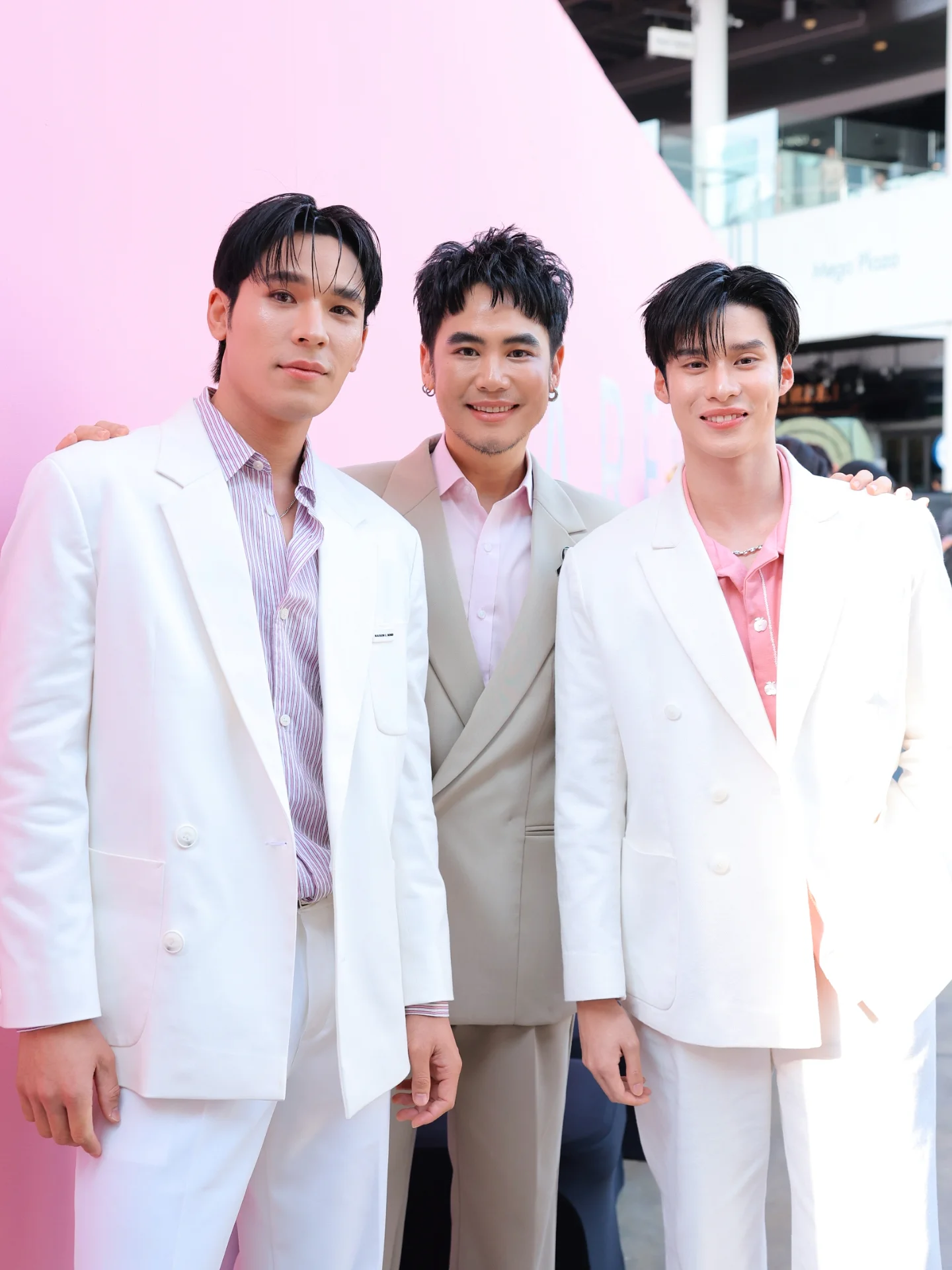 อ๋อง - เขมรัชต์ สุนทรนนท์