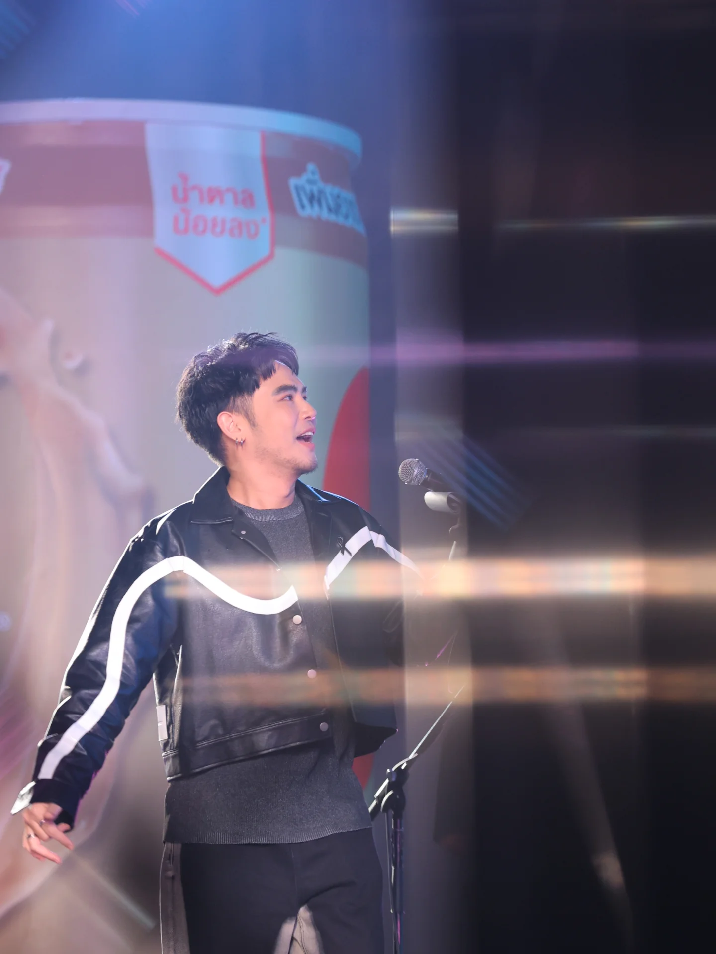 อ๋อง - เขมรัชต์ สุนทรนนท์