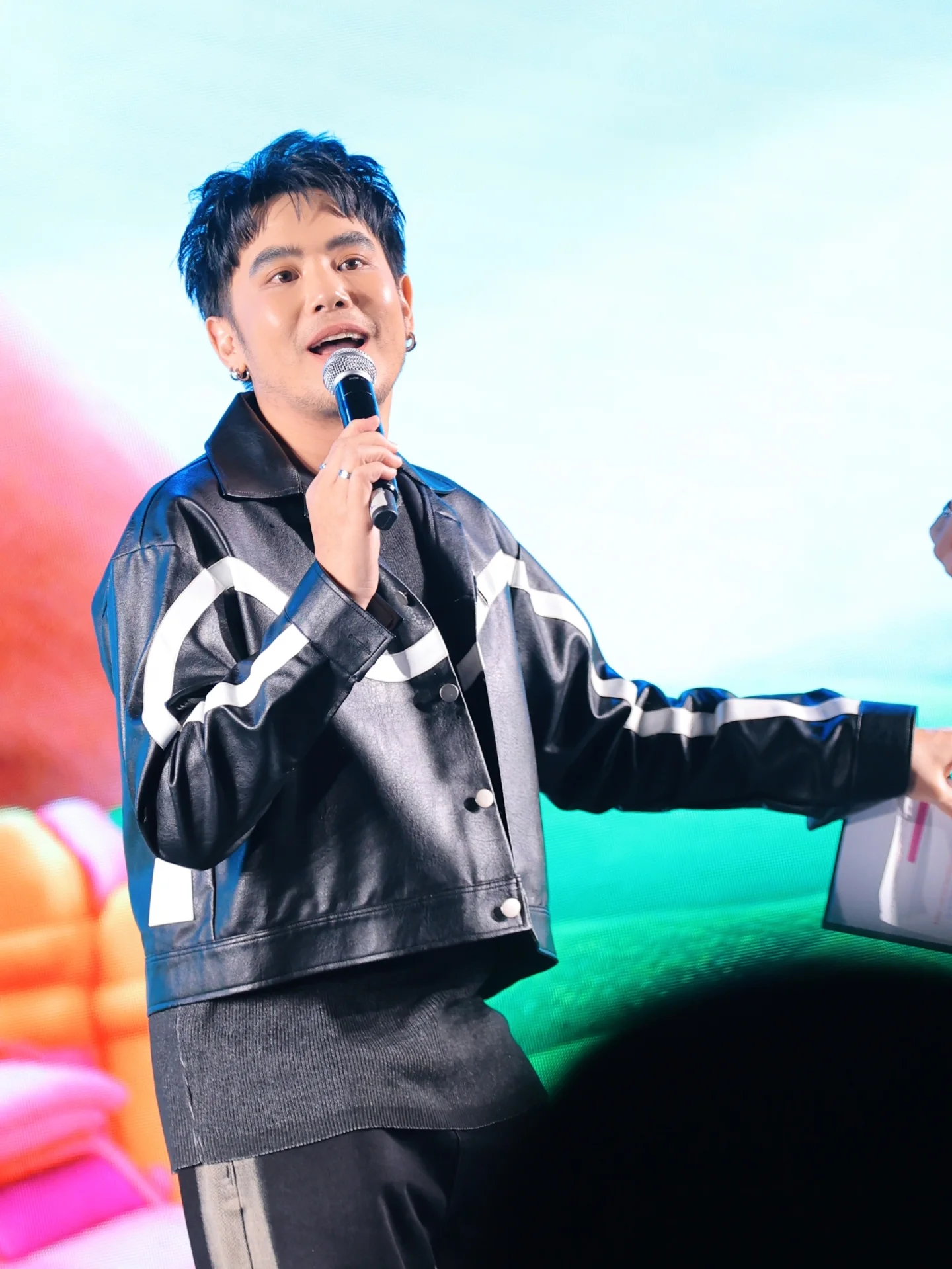 อ๋อง - เขมรัชต์ สุนทรนนท์