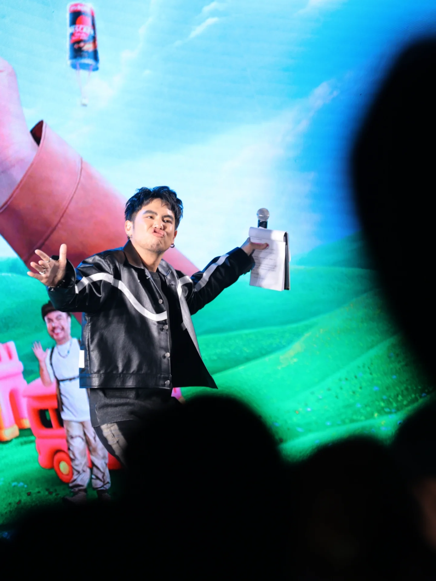 อ๋อง - เขมรัชต์ สุนทรนนท์