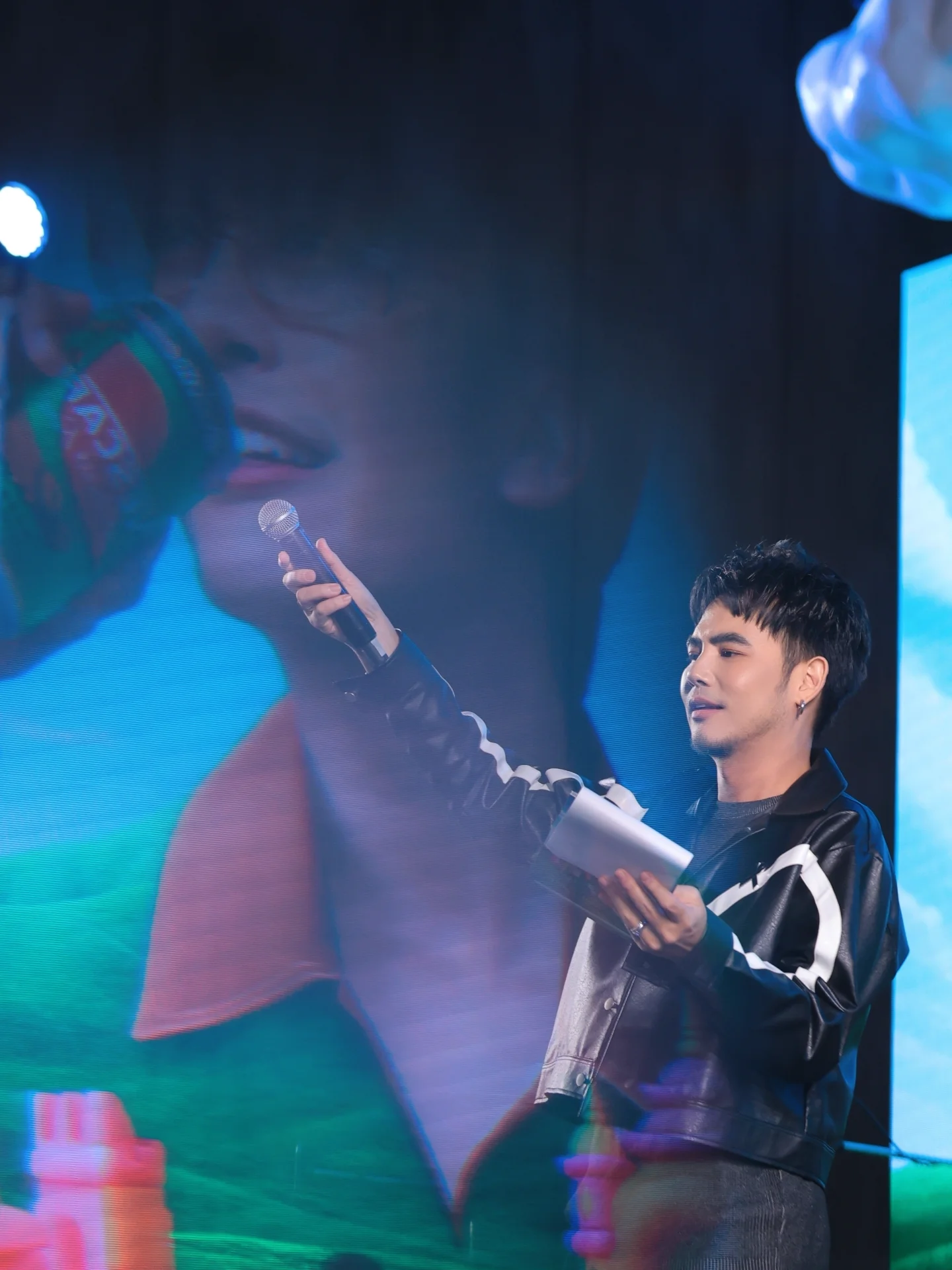 อ๋อง - เขมรัชต์ สุนทรนนท์