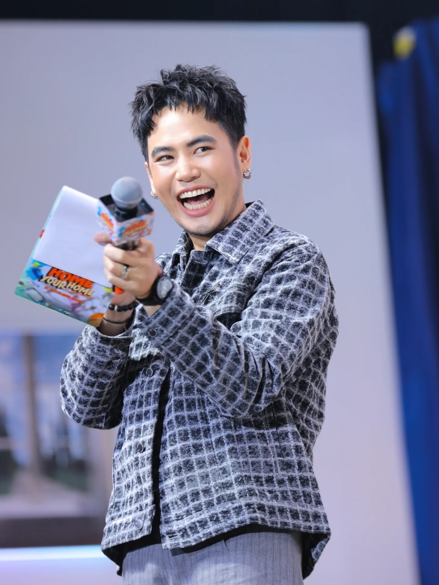 อ๋อง - เขมรัชต์ สุนทรนนท์