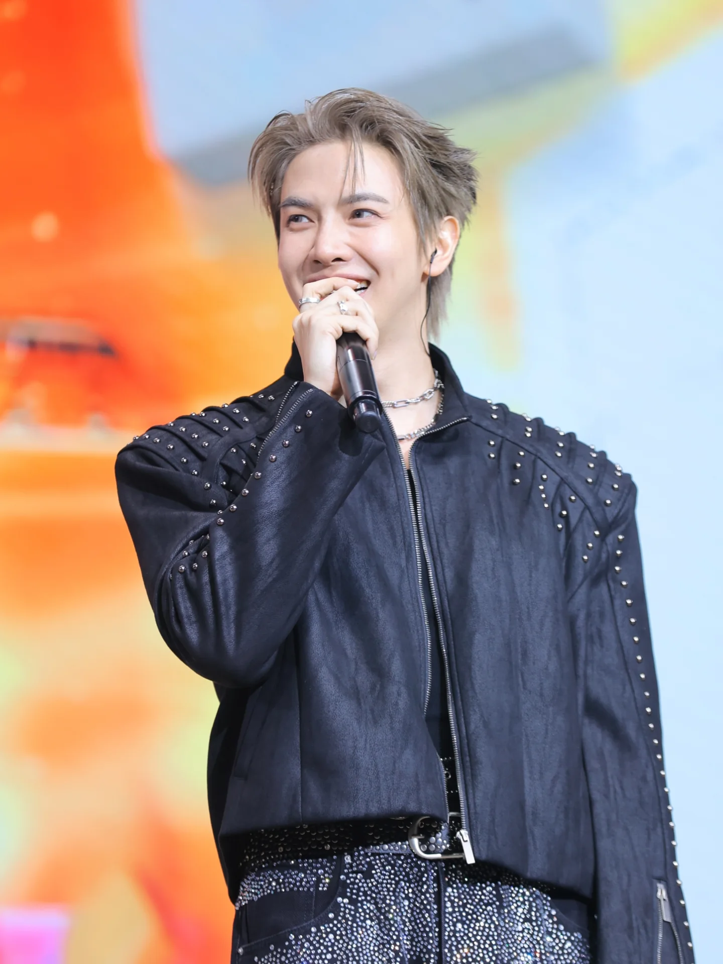 อ๋อง - เขมรัชต์ สุนทรนนท์