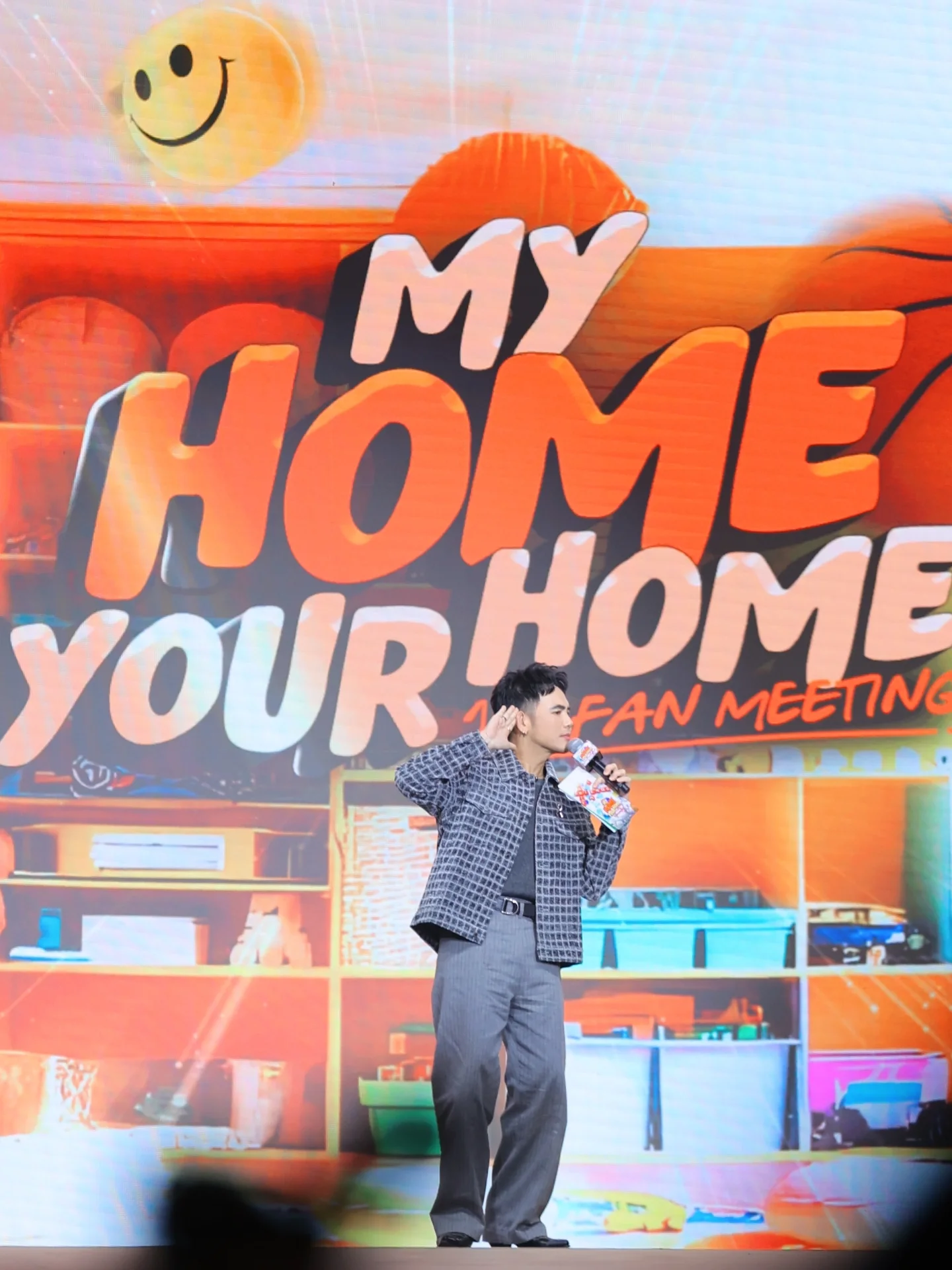 อ๋อง - เขมรัชต์ สุนทรนนท์