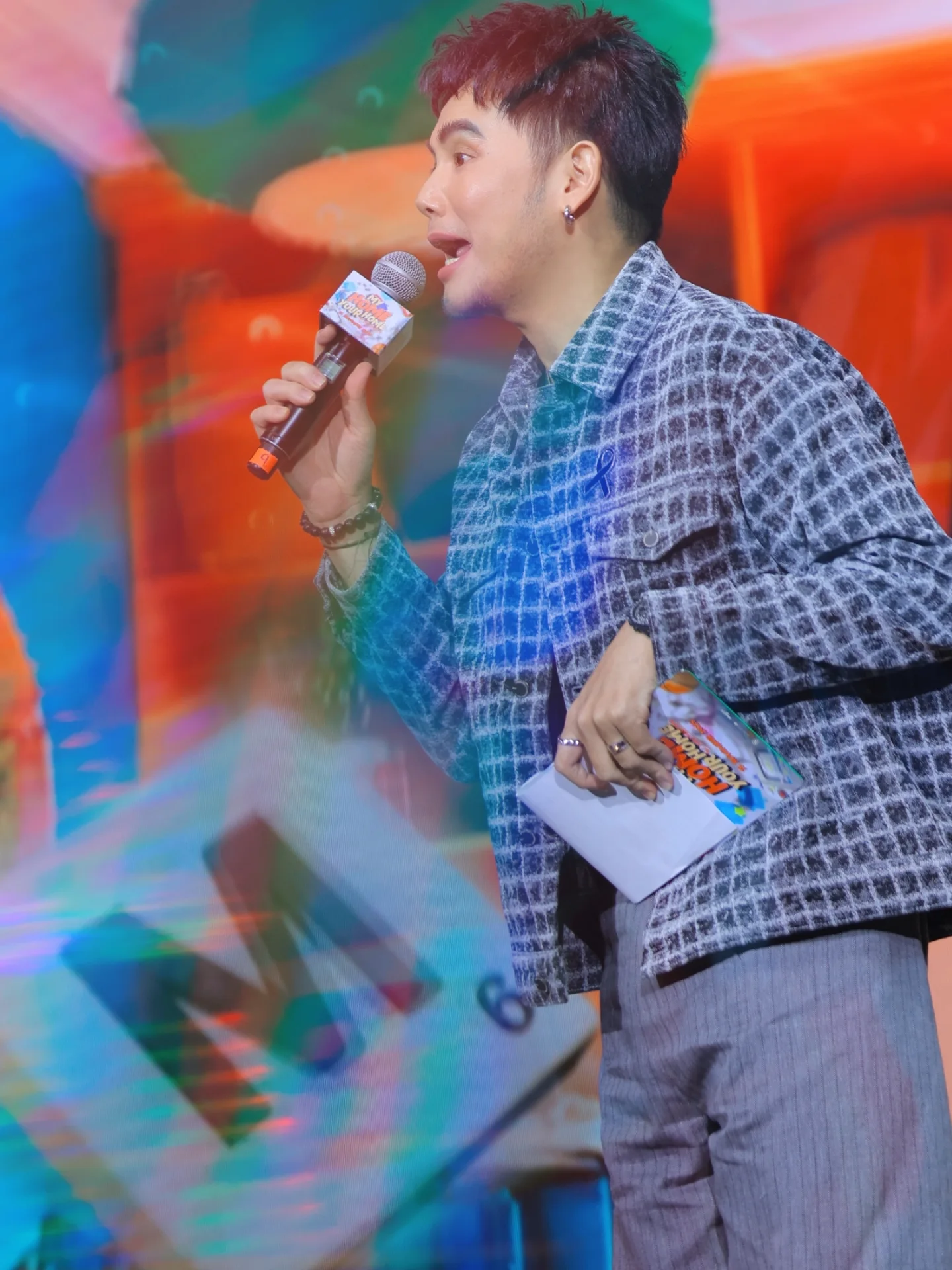 อ๋อง - เขมรัชต์ สุนทรนนท์