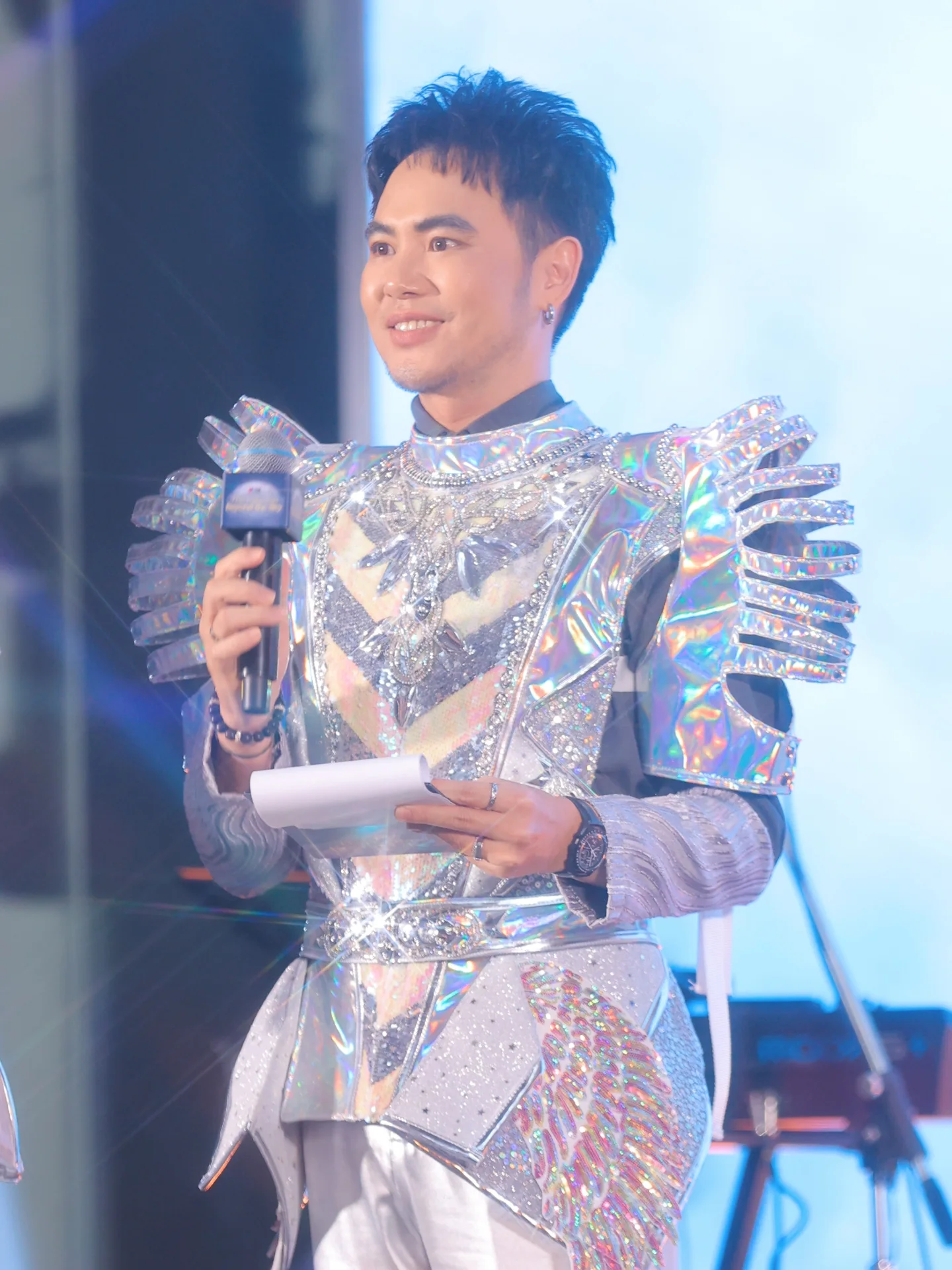 อ๋อง - เขมรัชต์ สุนทรนนท์