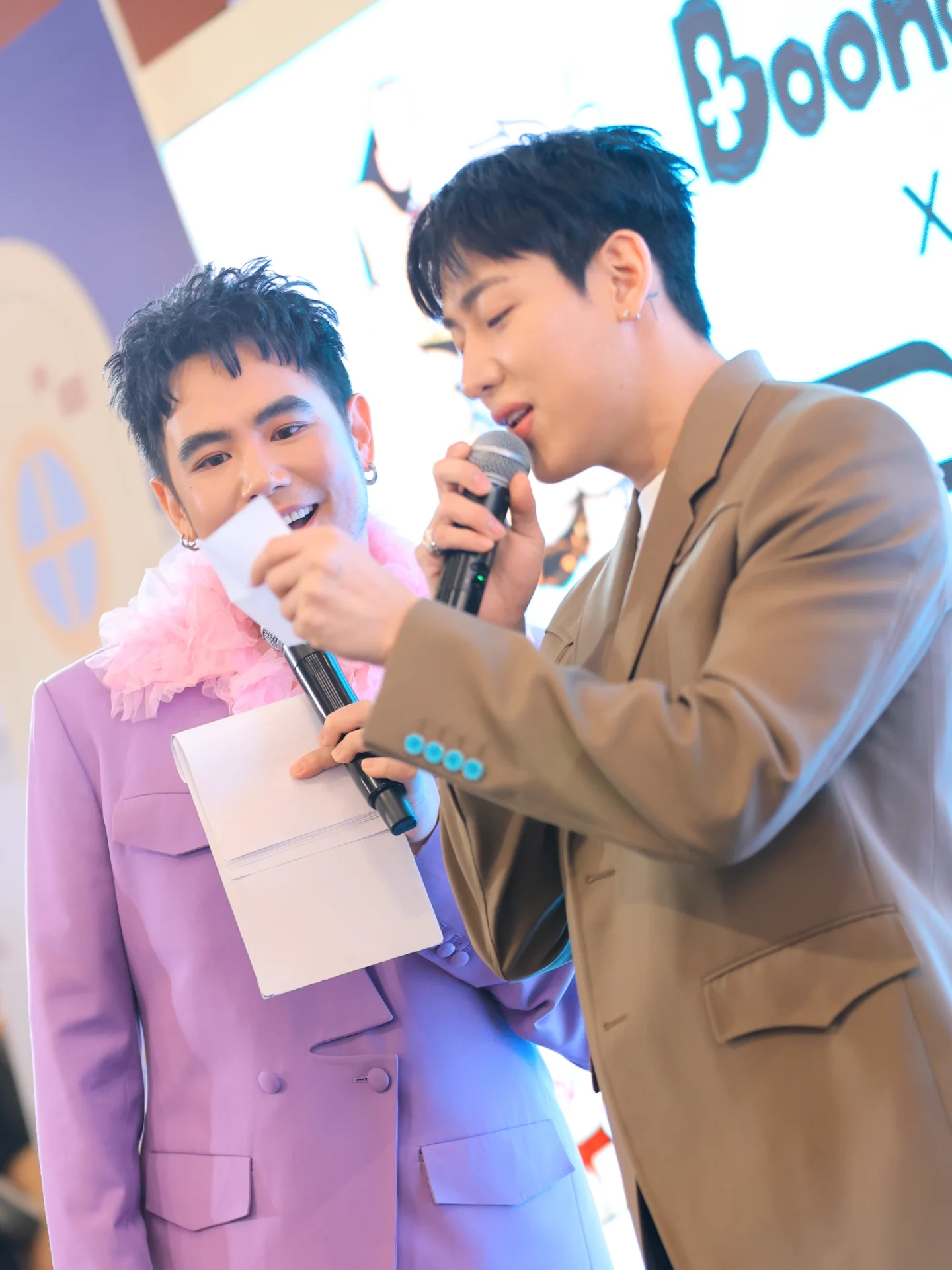 อ๋อง - เขมรัชต์ สุนทรนนท์