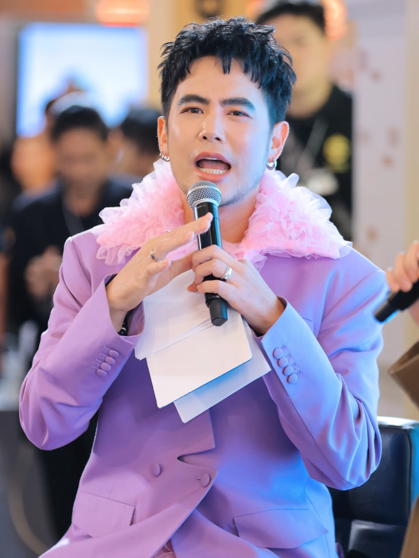 อ๋อง - เขมรัชต์ สุนทรนนท์