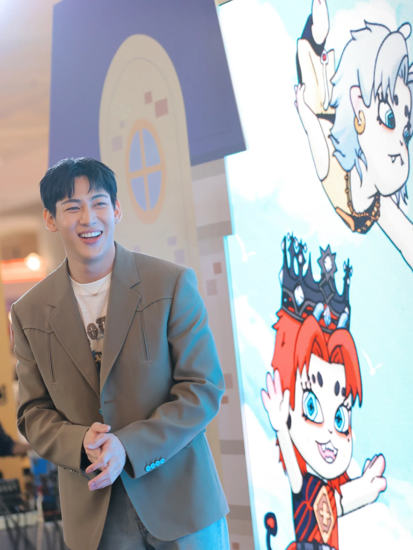 อ๋อง - เขมรัชต์ สุนทรนนท์