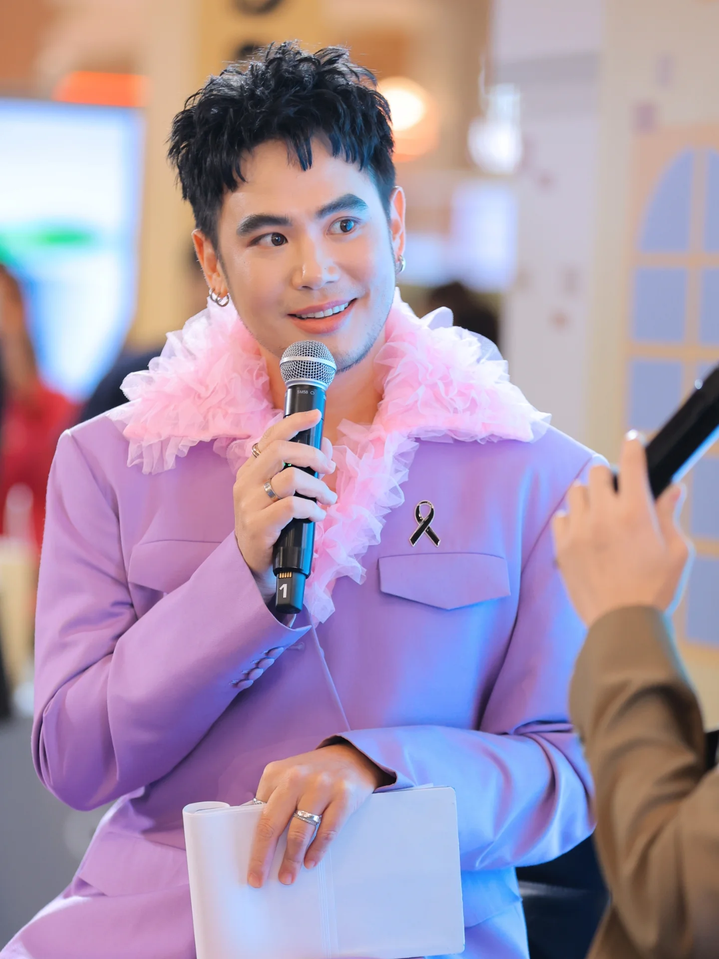 อ๋อง - เขมรัชต์ สุนทรนนท์