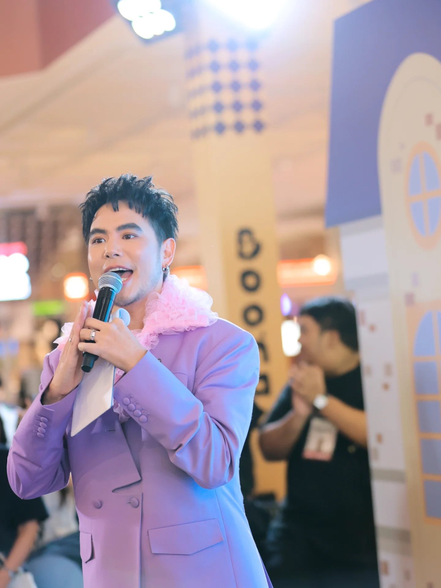 อ๋อง - เขมรัชต์ สุนทรนนท์