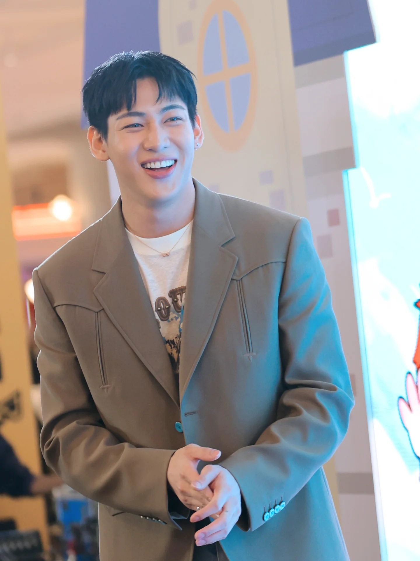 อ๋อง - เขมรัชต์ สุนทรนนท์