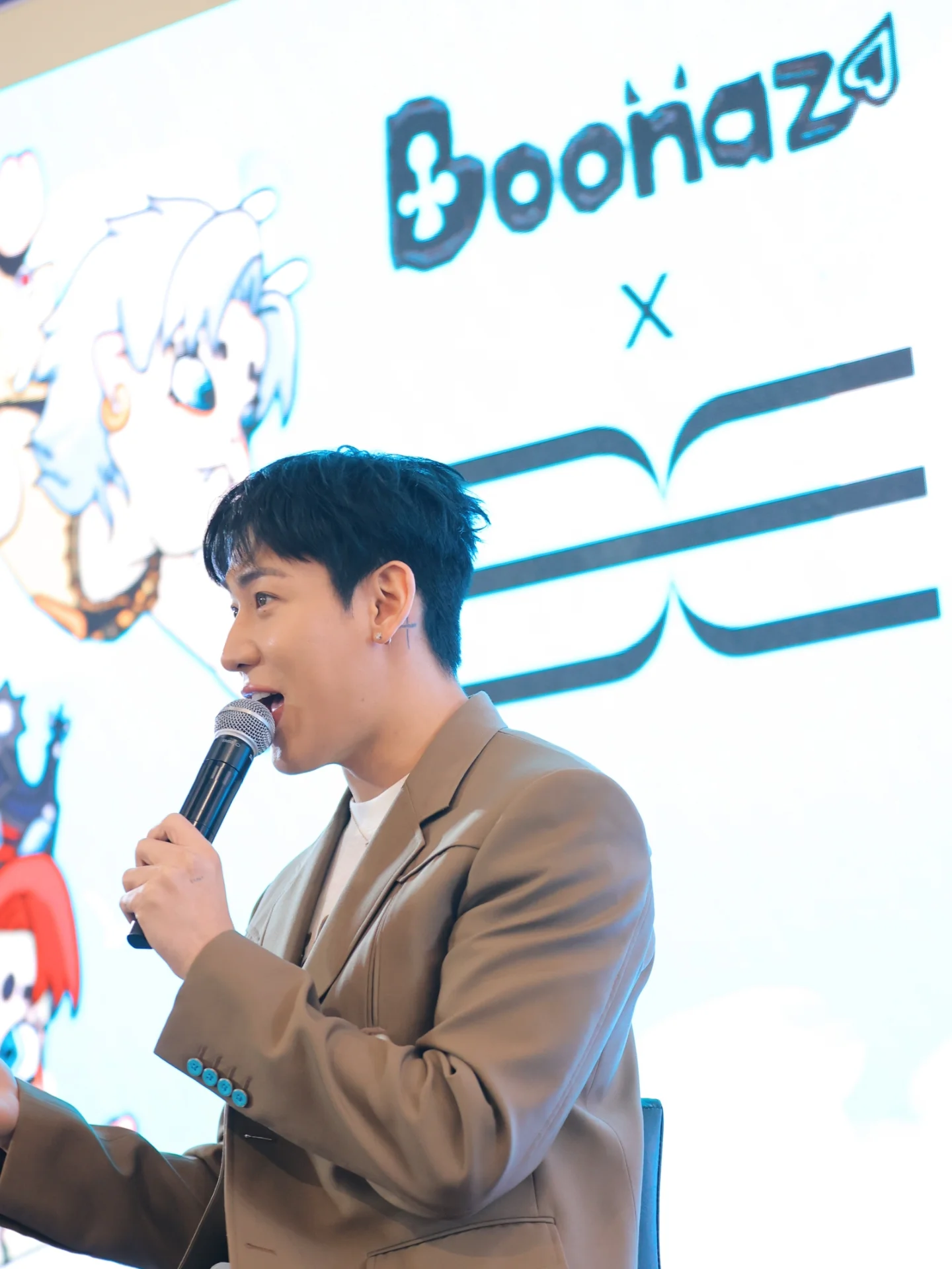 อ๋อง - เขมรัชต์ สุนทรนนท์