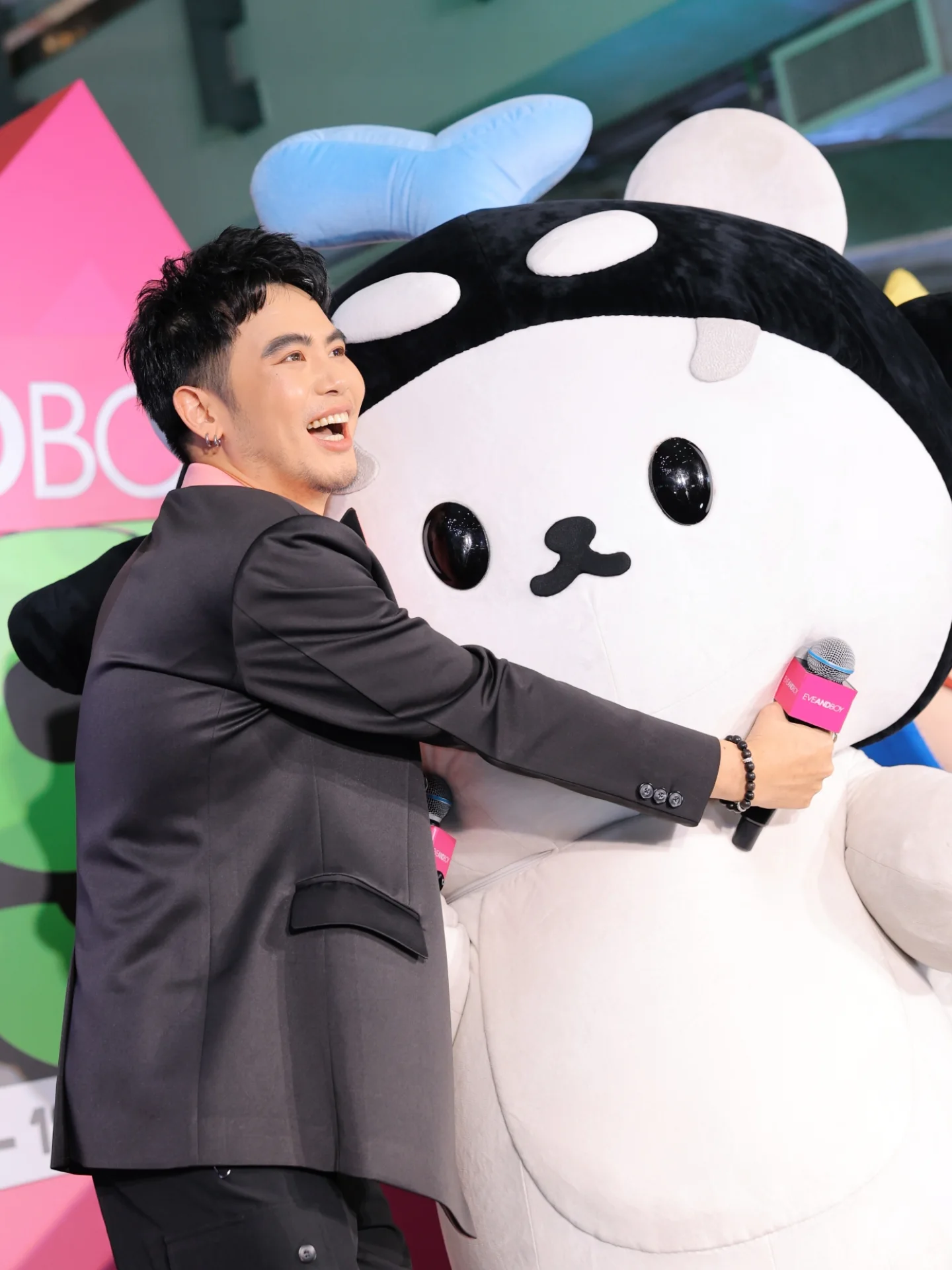 อ๋อง - เขมรัชต์ สุนทรนนท์