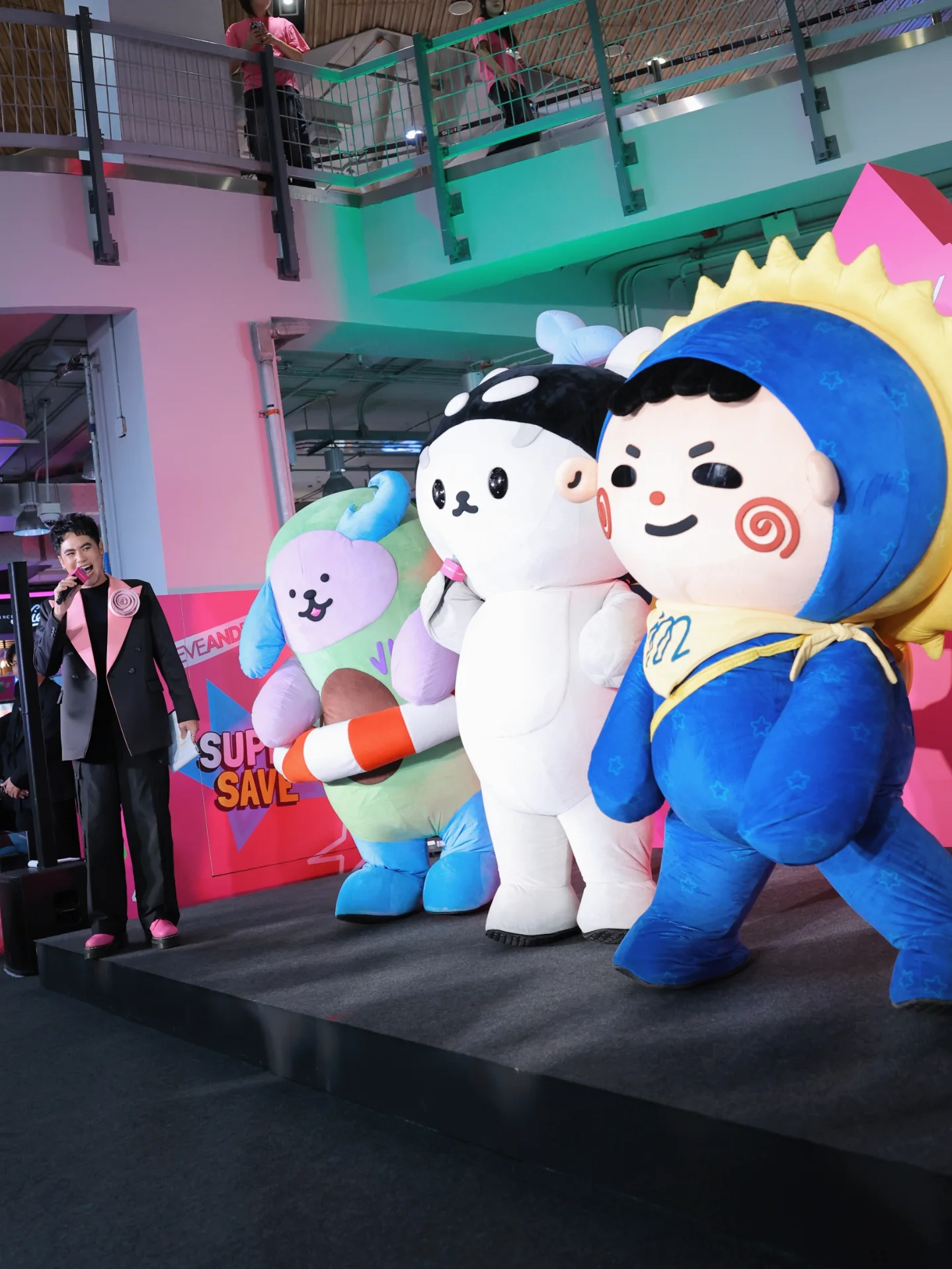 อ๋อง - เขมรัชต์ สุนทรนนท์