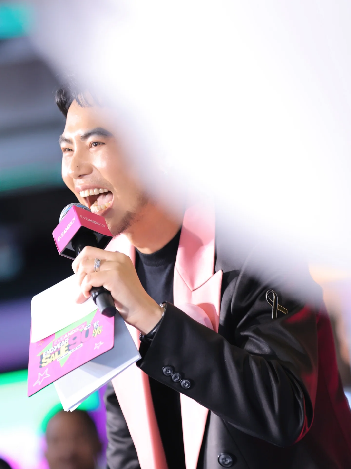 อ๋อง - เขมรัชต์ สุนทรนนท์