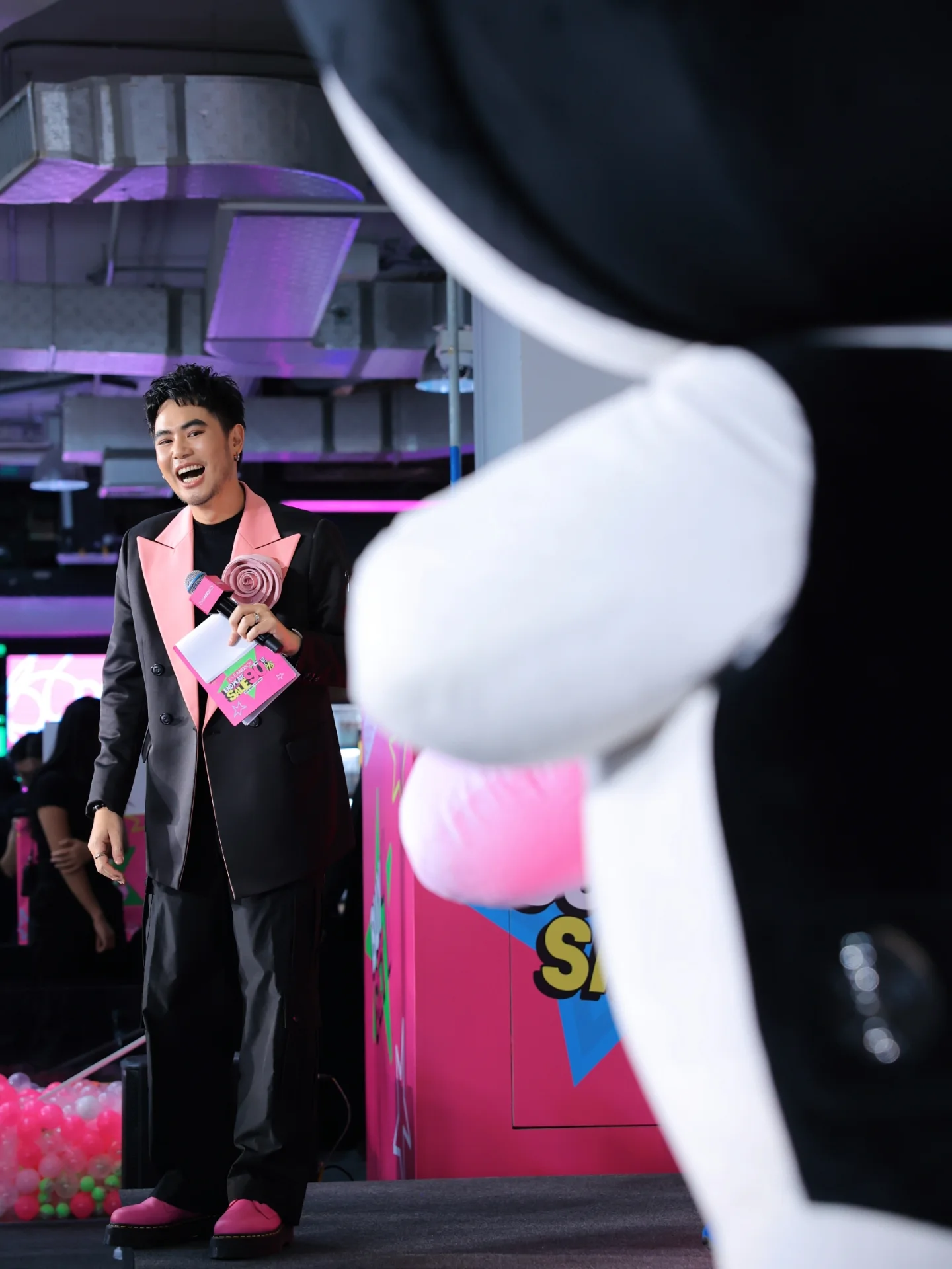 อ๋อง - เขมรัชต์ สุนทรนนท์