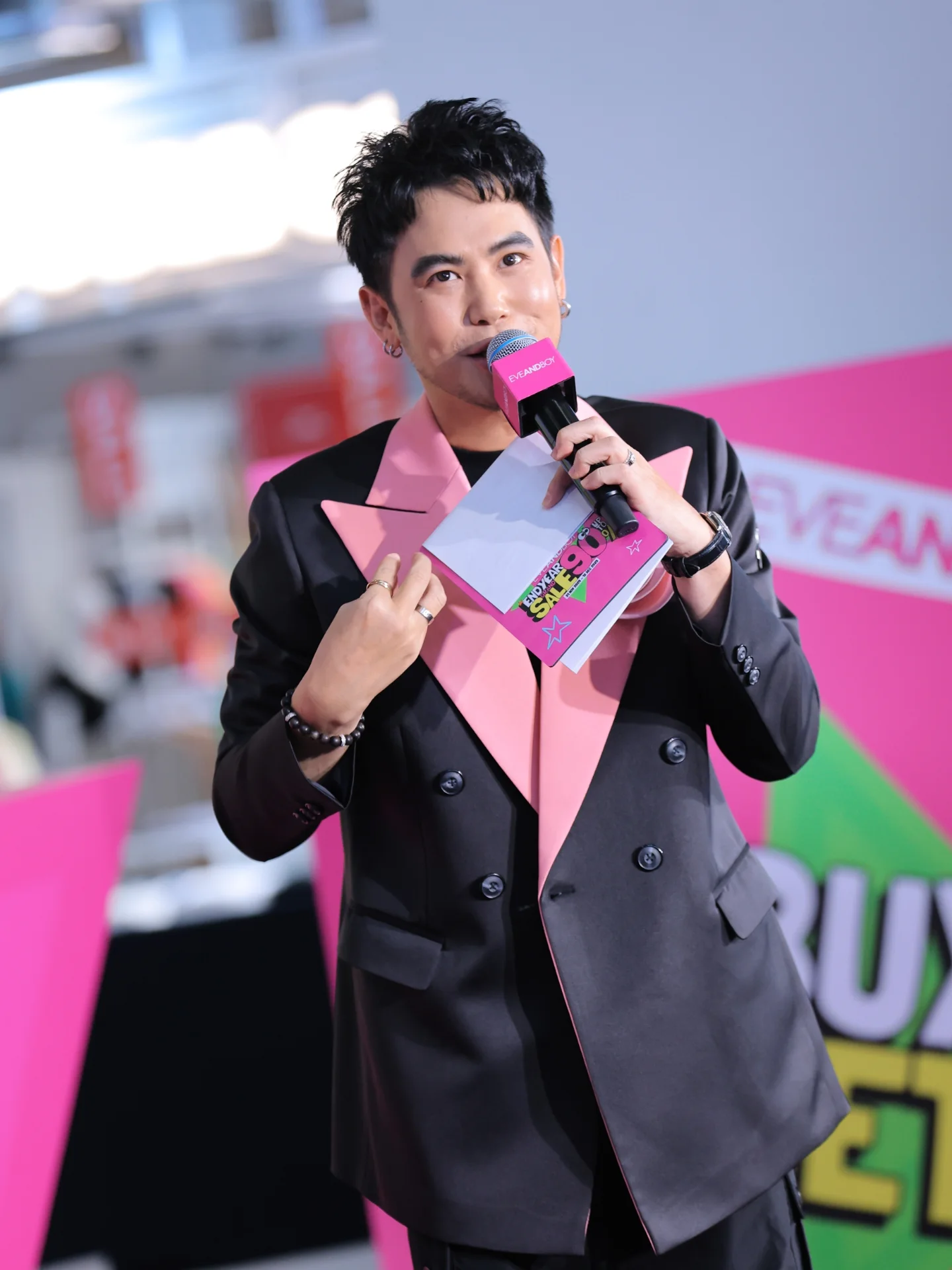 อ๋อง - เขมรัชต์ สุนทรนนท์