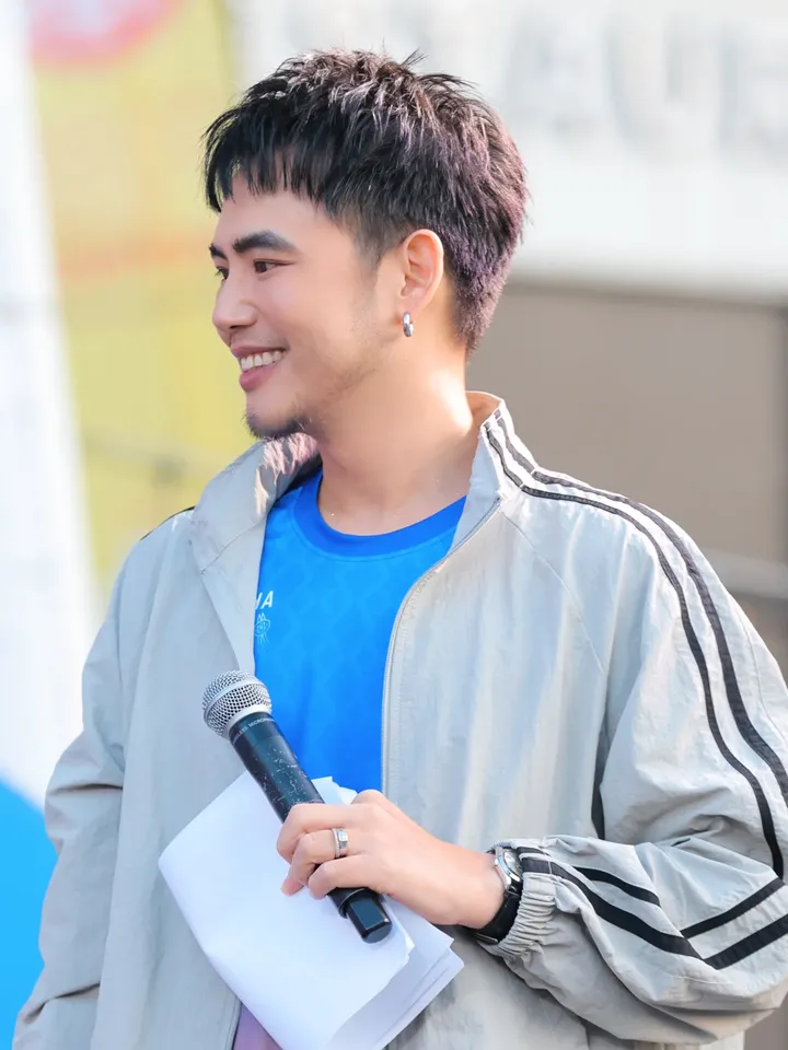 อ๋อง - เขมรัชต์ สุนทรนนท์