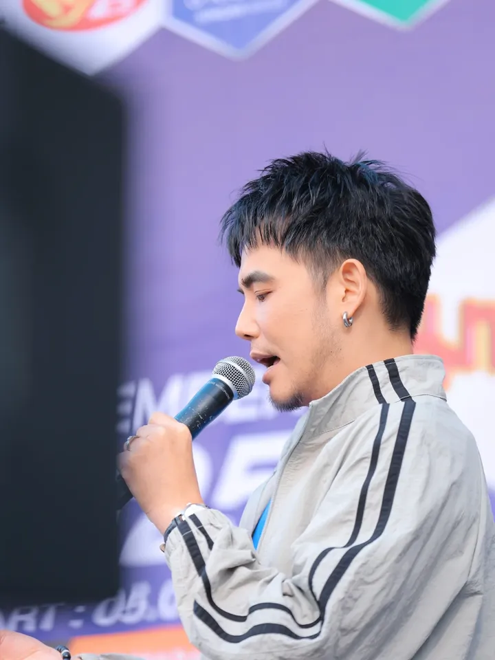 อ๋อง - เขมรัชต์ สุนทรนนท์