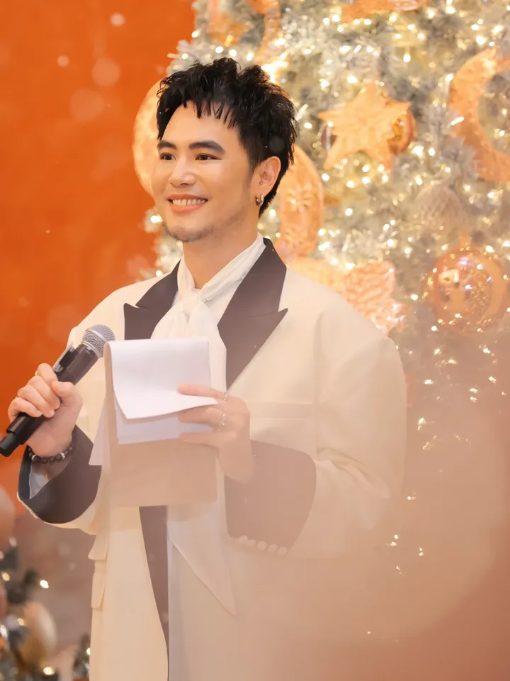 อ๋อง - เขมรัชต์ สุนทรนนท์