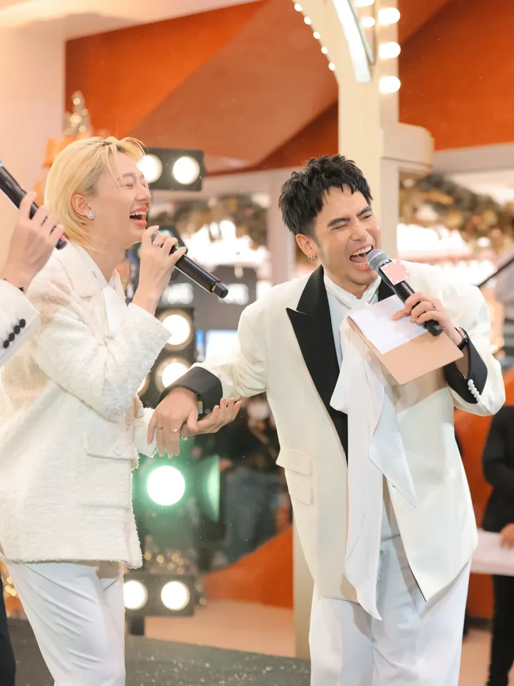 อ๋อง - เขมรัชต์ สุนทรนนท์