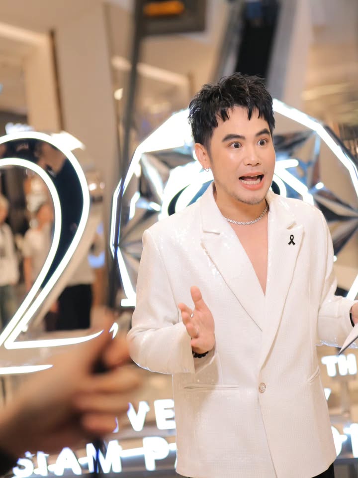 อ๋อง - เขมรัชต์ สุนทรนนท์