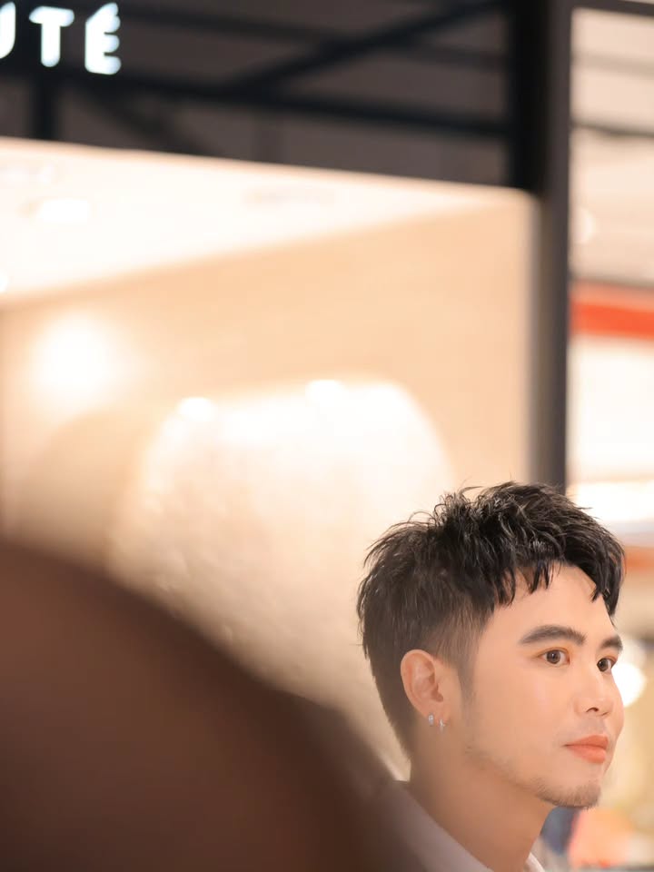 อ๋อง - เขมรัชต์ สุนทรนนท์