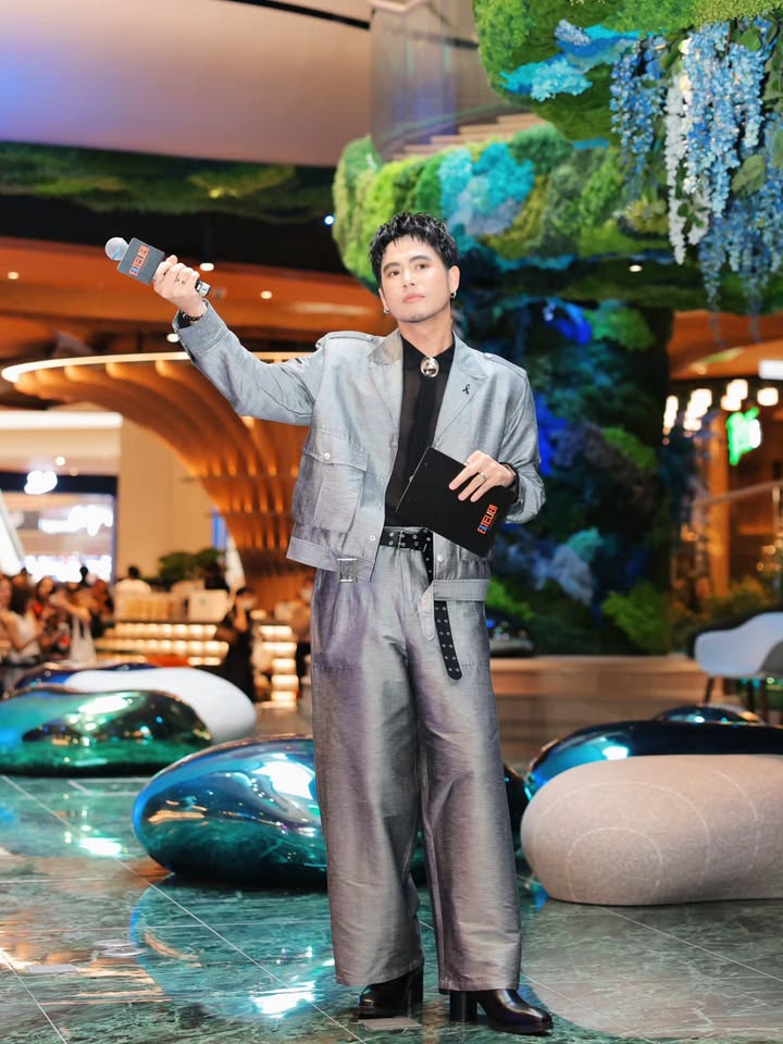 อ๋อง - เขมรัชต์ สุนทรนนท์