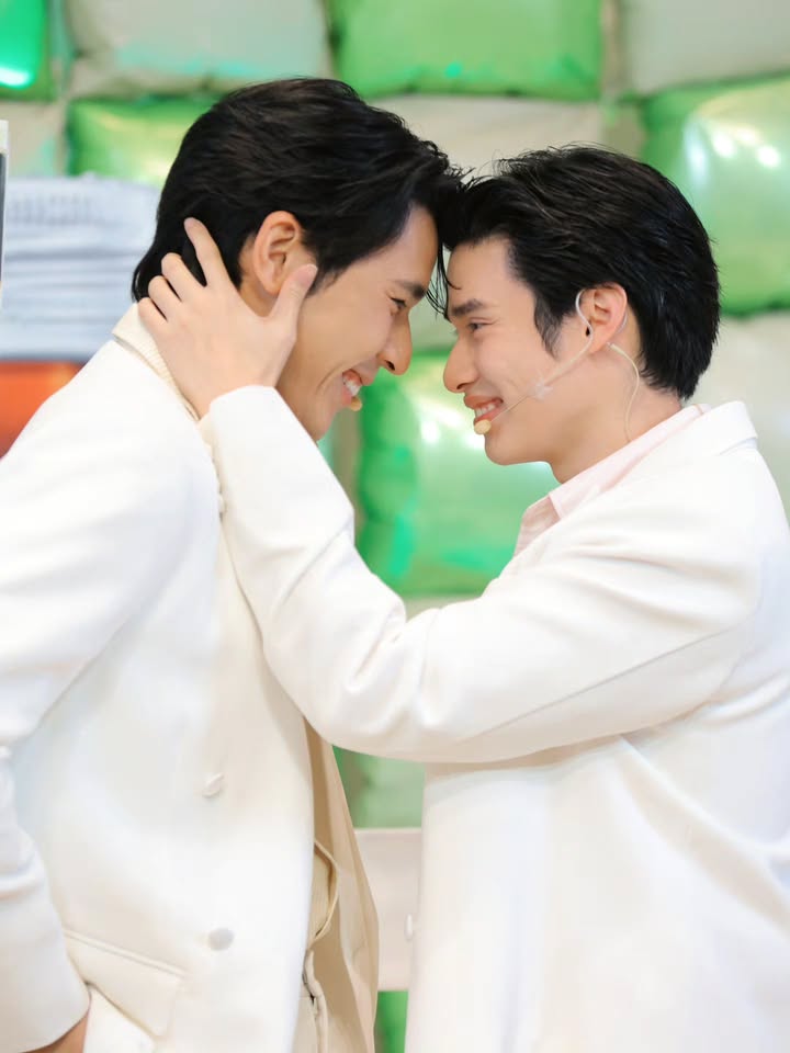 อ๋อง - เขมรัชต์ สุนทรนนท์