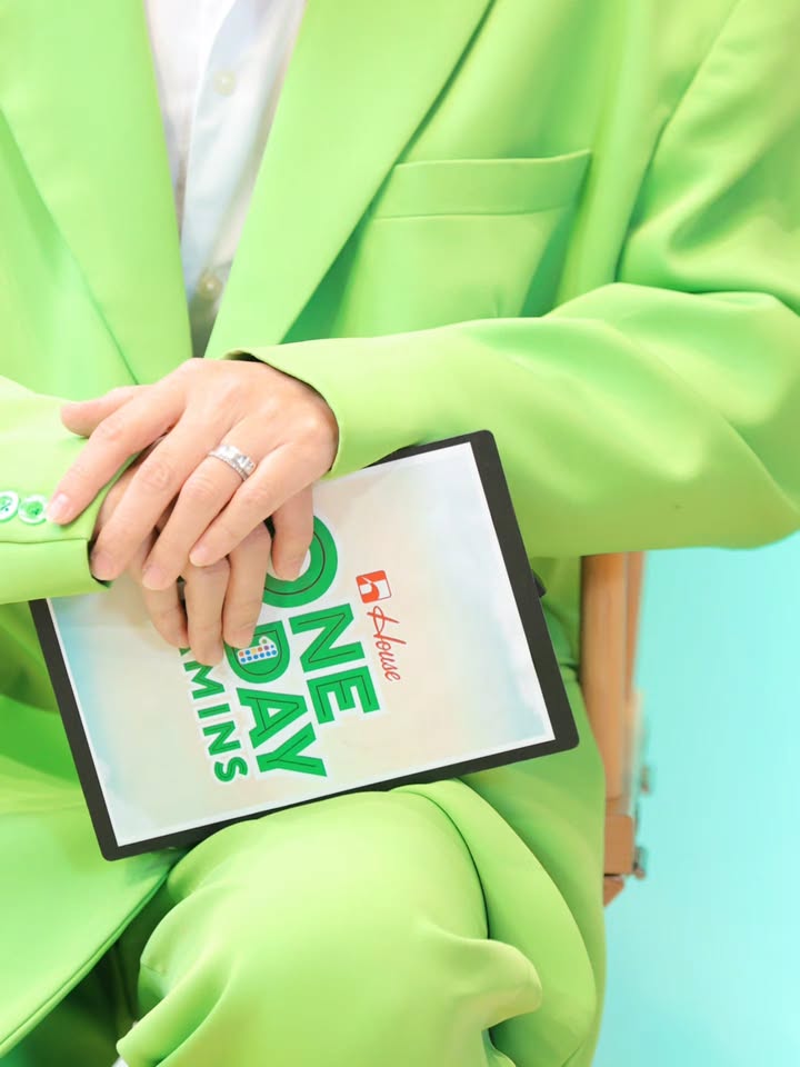 อ๋อง - เขมรัชต์ สุนทรนนท์