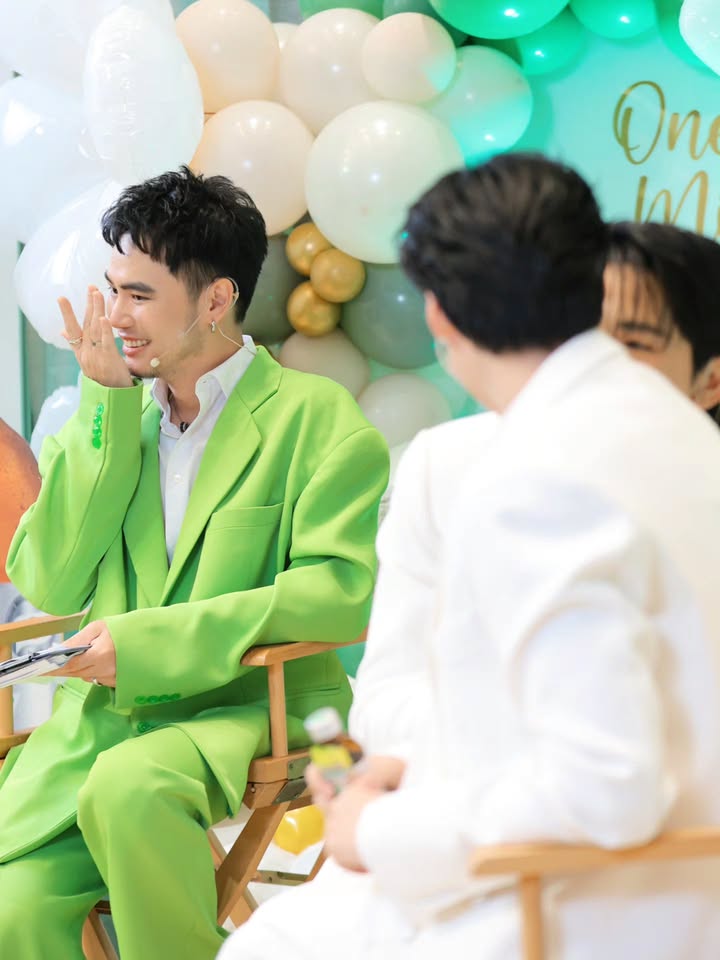 อ๋อง - เขมรัชต์ สุนทรนนท์