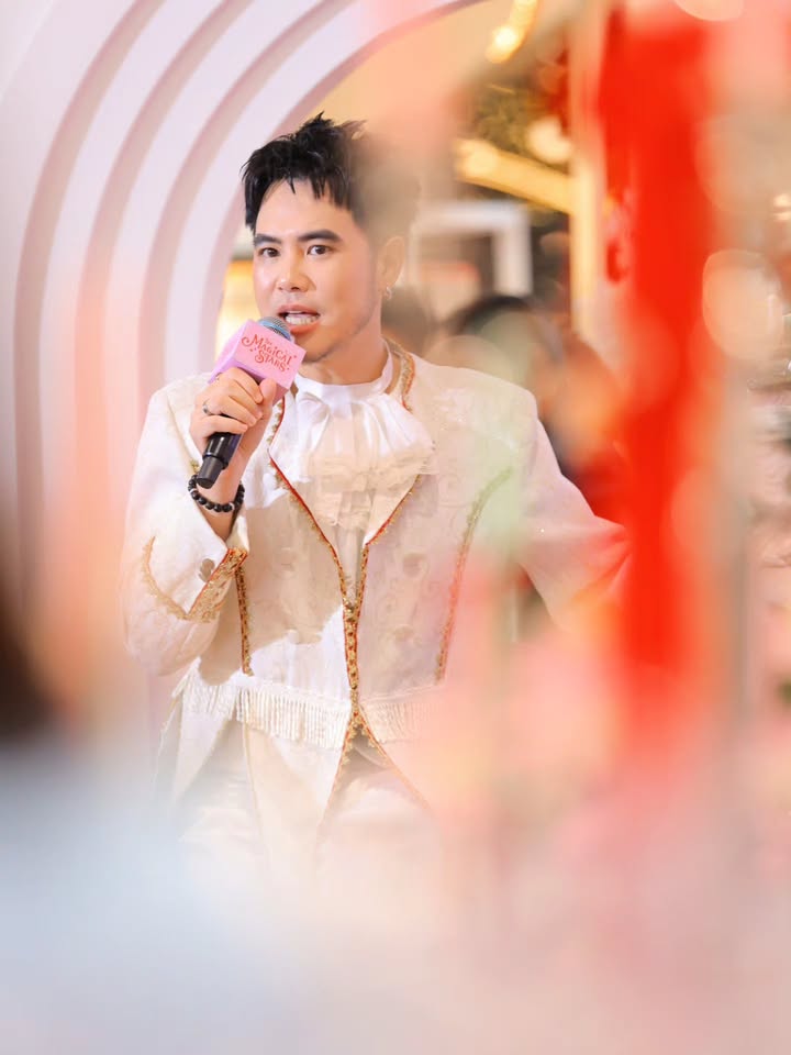 อ๋อง - เขมรัชต์ สุนทรนนท์