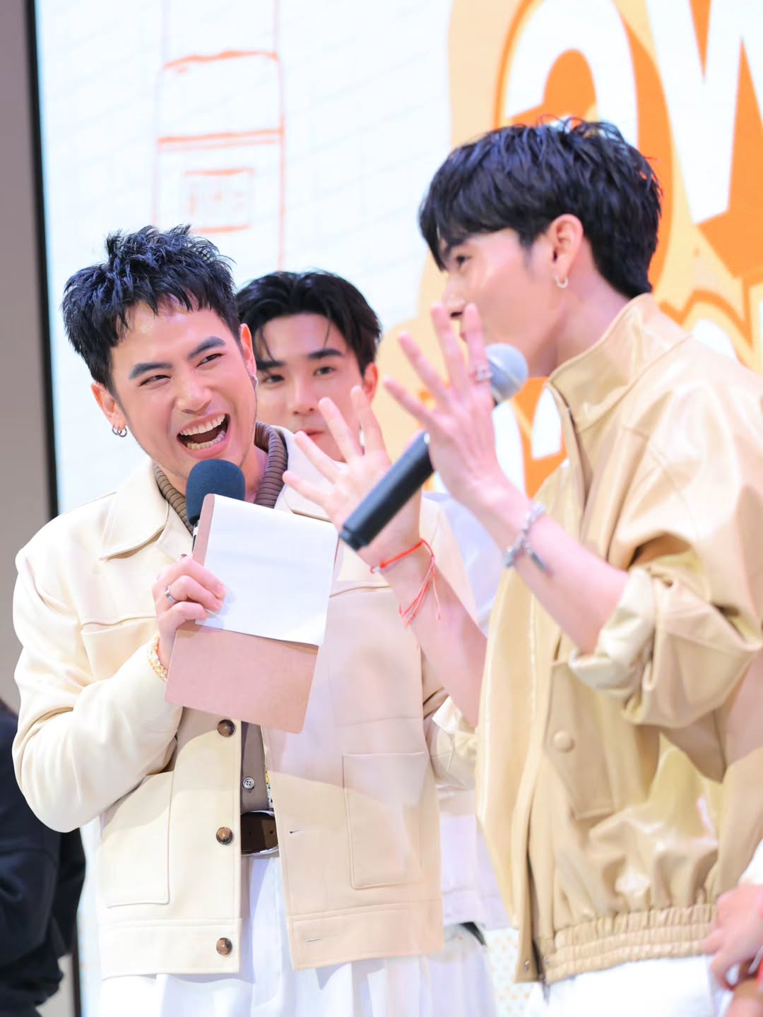 อ๋อง - เขมรัชต์ สุนทรนนท์