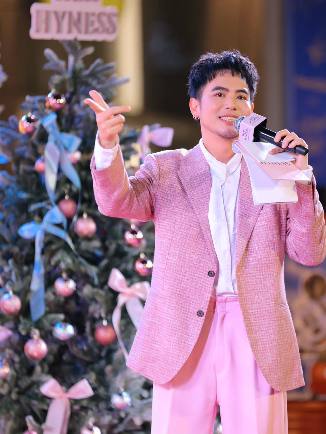 อ๋อง - เขมรัชต์ สุนทรนนท์