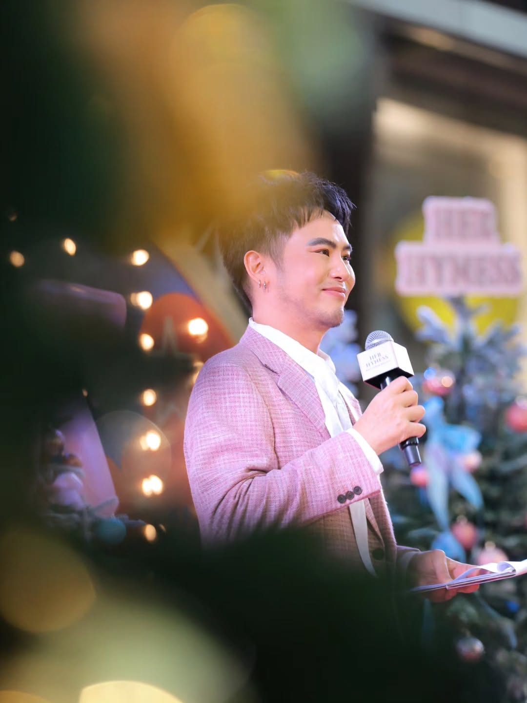 อ๋อง - เขมรัชต์ สุนทรนนท์